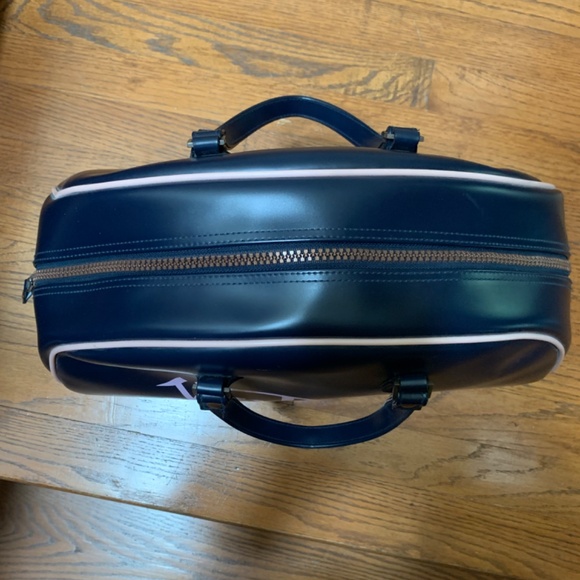 Von Dutch Bowling Bag - Vintage - Blue & Pink NWOT - Picture 2 of 10